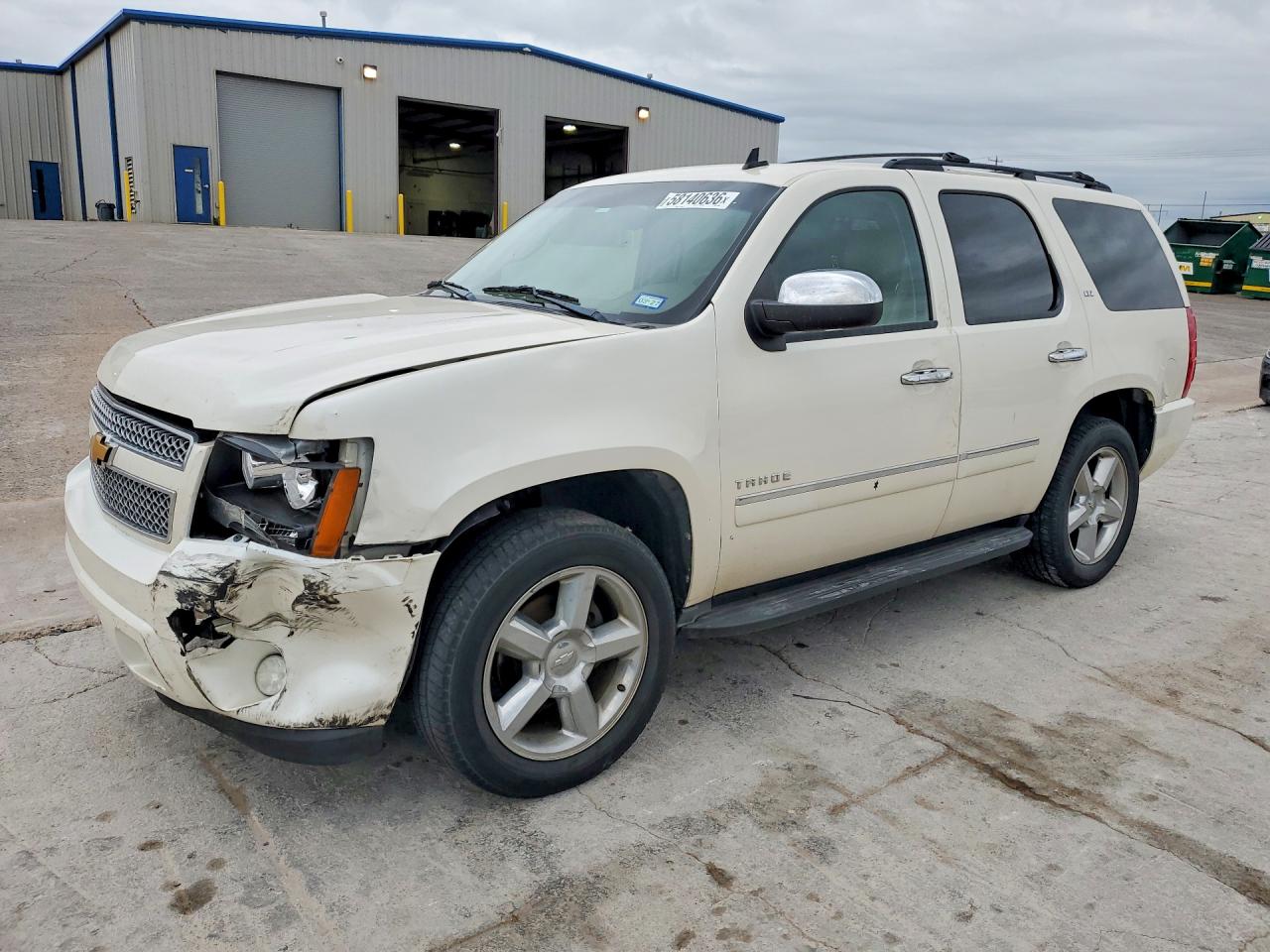 2012 Chevrolet Tahoe LTZ, VIN 1GNSKCE01CR201507 — Перед
