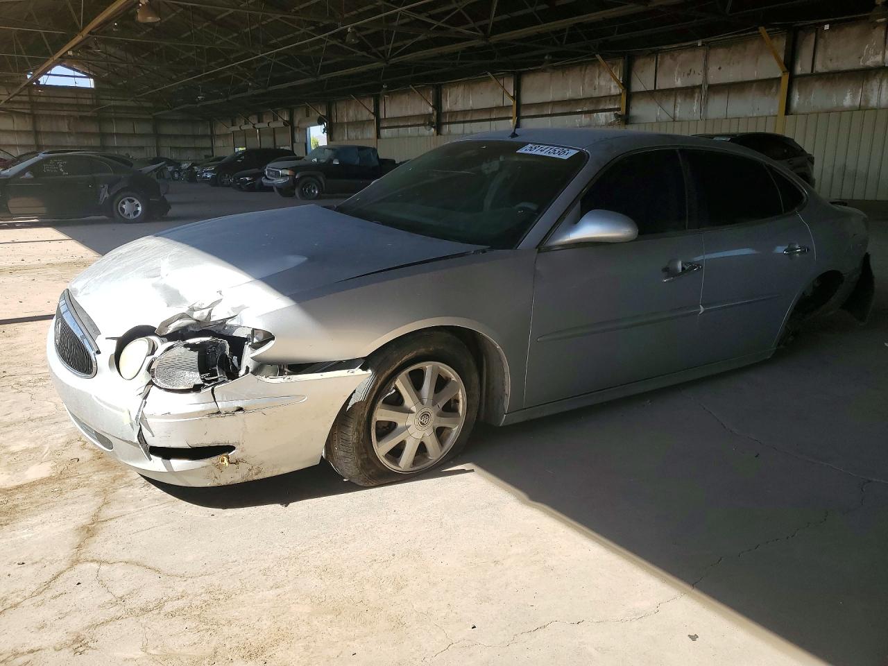 2005 Buick LaCrosse CXL, VIN 2G4WD532851245693 — Перед