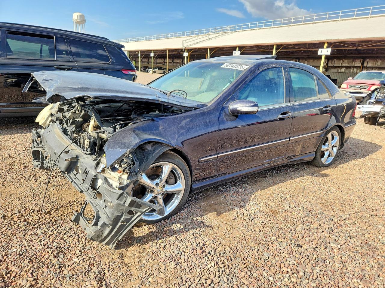 2005 Mercedes-Benz C 230 Kompressor, VIN WDBRF40J05F606701 — Front end