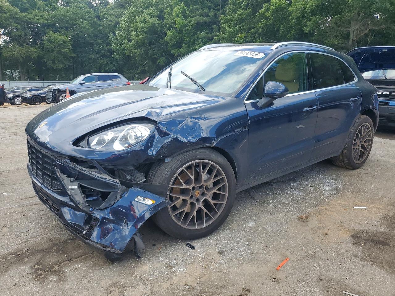2017 Porsche Macan S, VIN WP1AB2A54HLB16010 — Front end