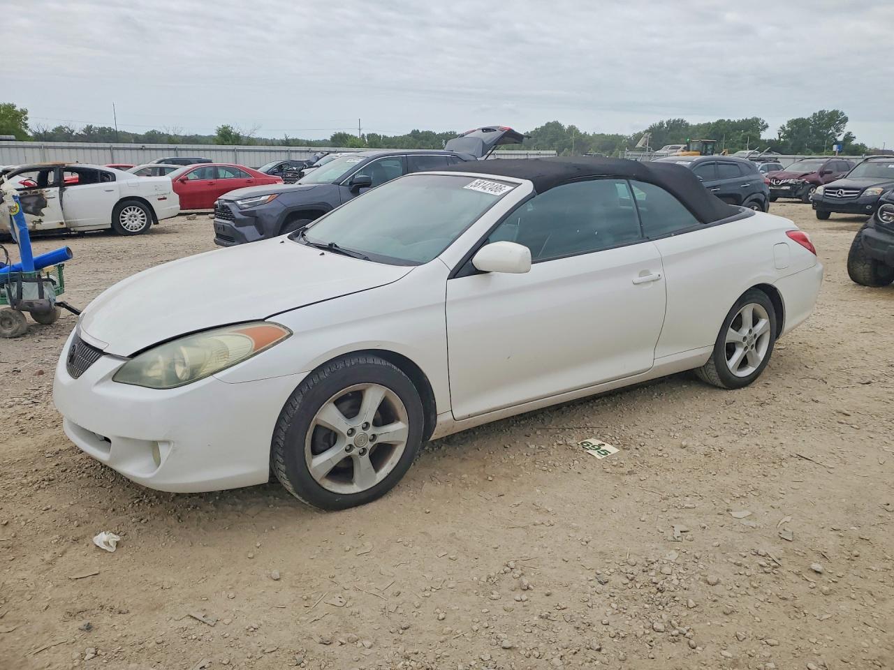 2004 Toyota Solara SLE, VIN 4T1FA38P04U034816 — Front end