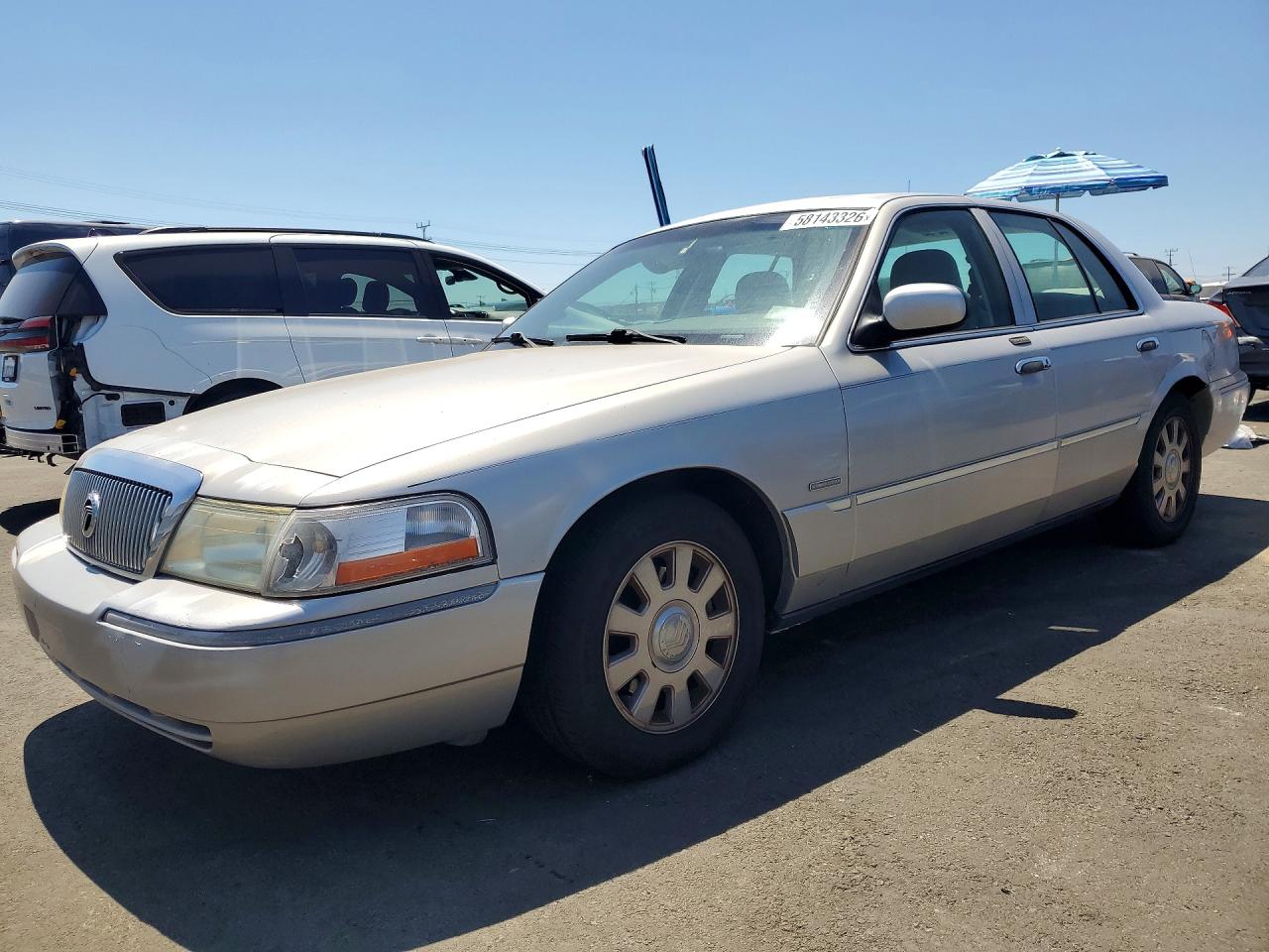 2005 Mercury Grand Marquis LS Premium, VIN 2MEHM75W45X632133 — Minor dents and scratches
