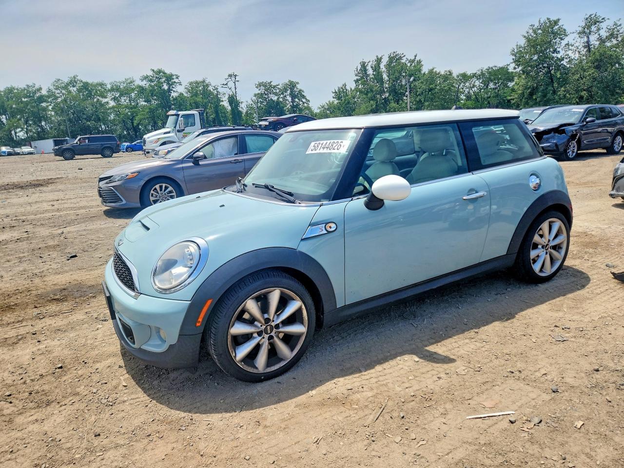 2012 MINI Hardtop S, VIN WMWSV3C55CT385221 — Механическое