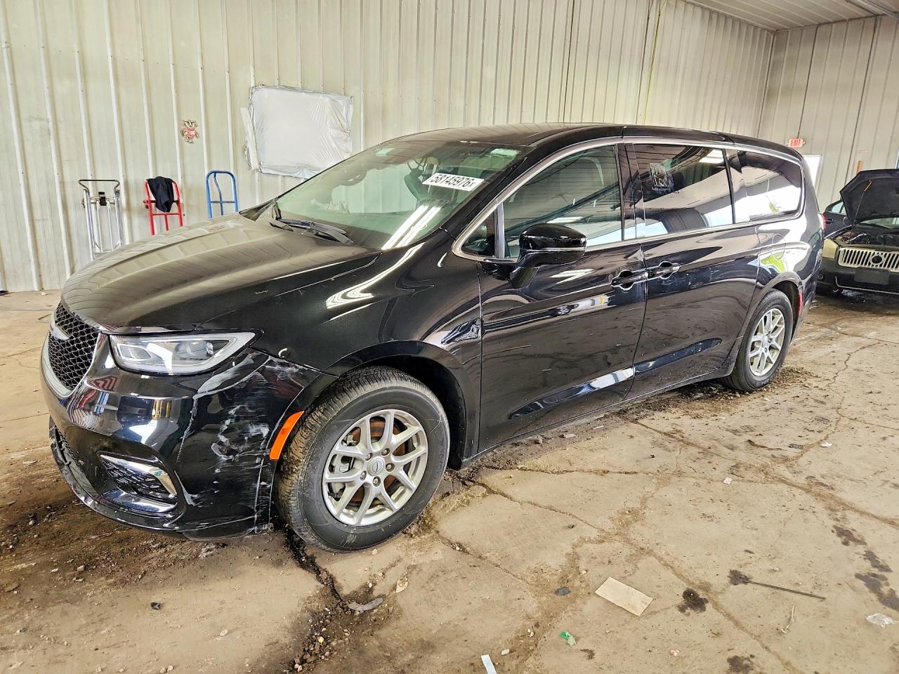 2026 Chrysler Pacifica Select, VIN 2C4RC1BGXTR167488 — Бок
