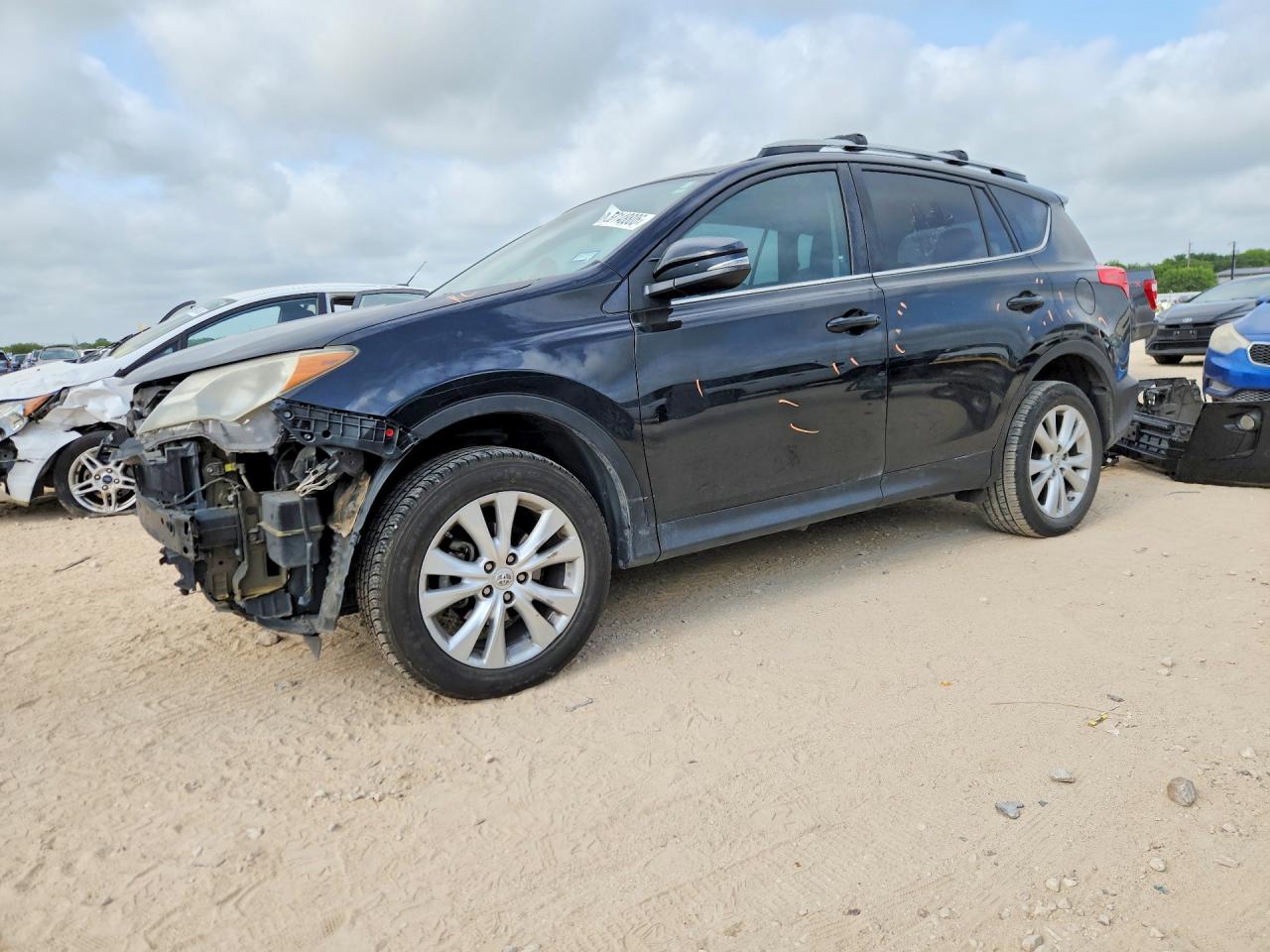 2015 Toyota RAV4 Limited, VIN 2T3YFREV1FW150438 — Front end