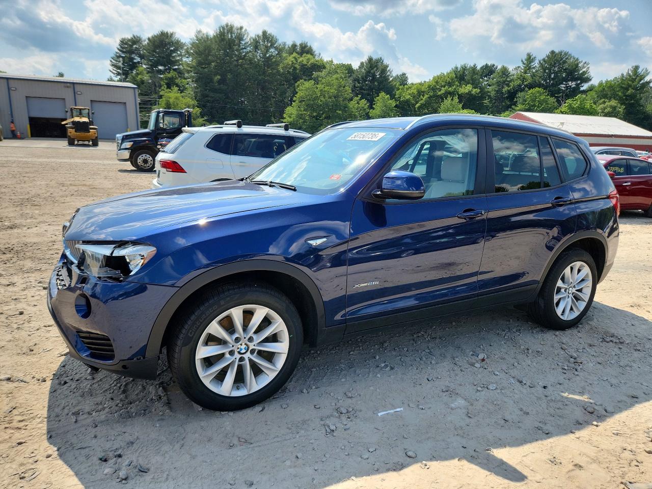 2015 BMW X3 xDrive28i, VIN 5UXWX9C56F0D58277 — Front end