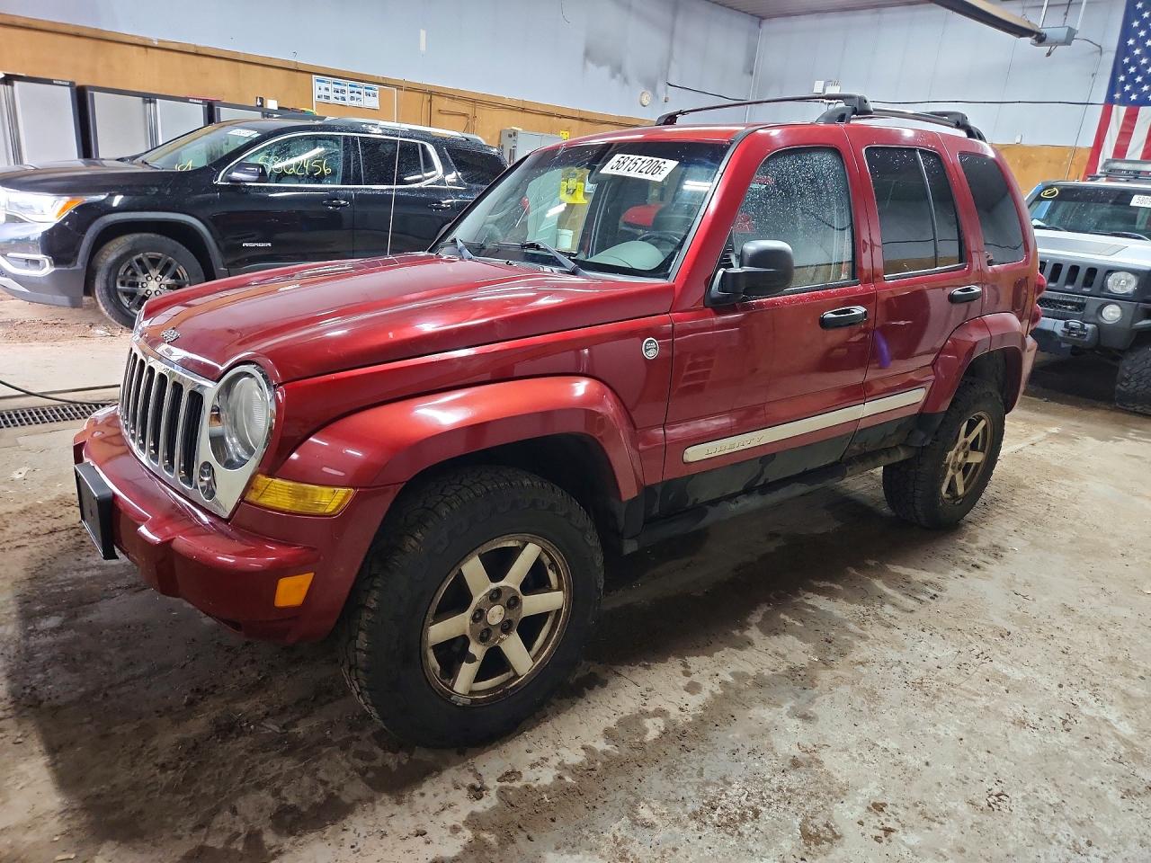 2006 Jeep Liberty Limited, VIN 1J4GL58K66W138795 — Front end