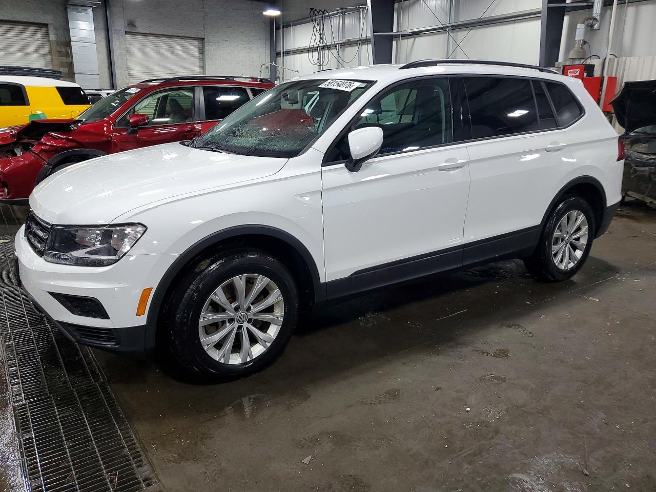 2018 Volkswagen Tiguan S, VIN 3VV0B7AX8JM047968 — Front end