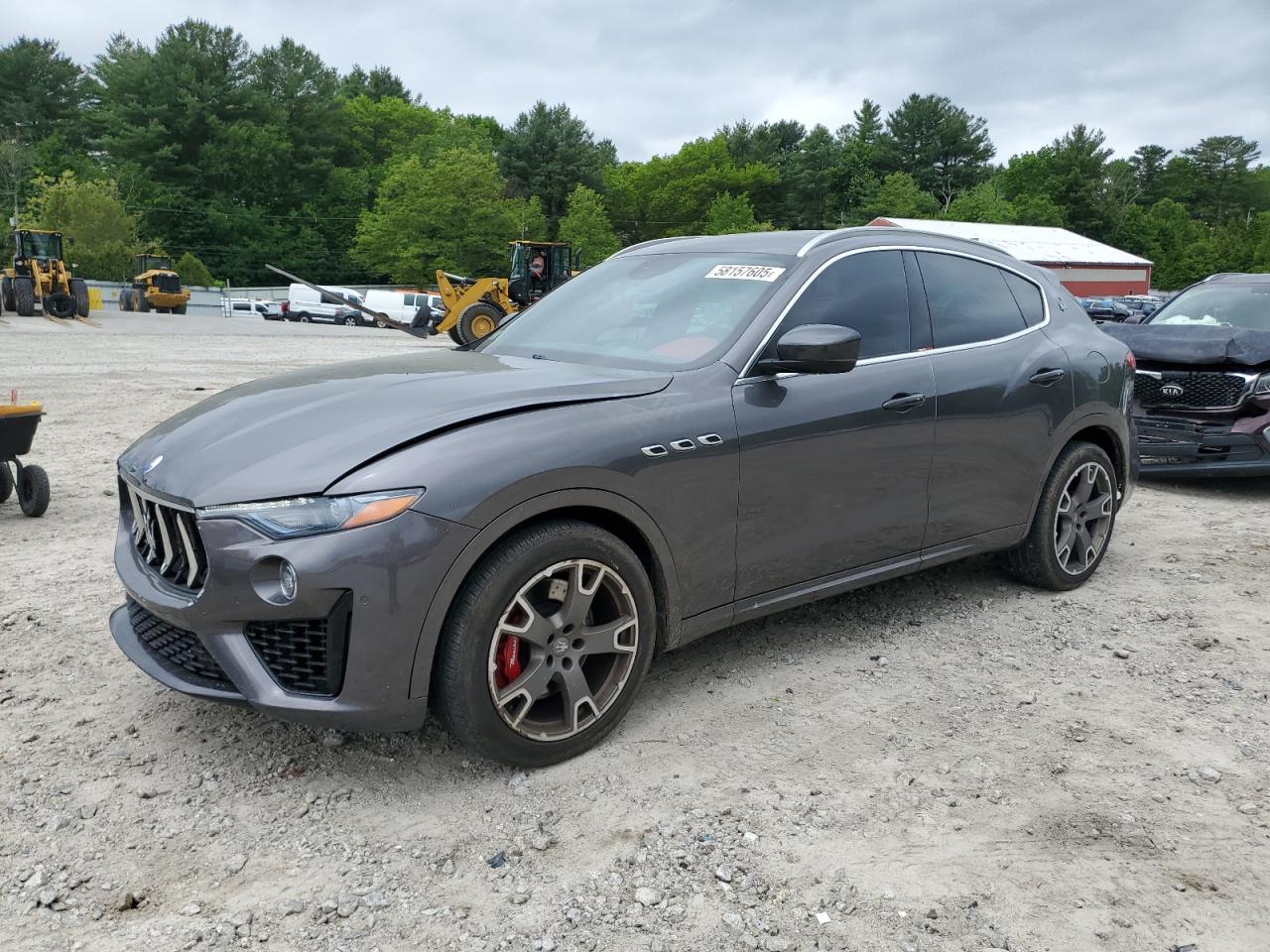 2017 Maserati Levante S, VIN ZN661YUS9HX258908 — Front end