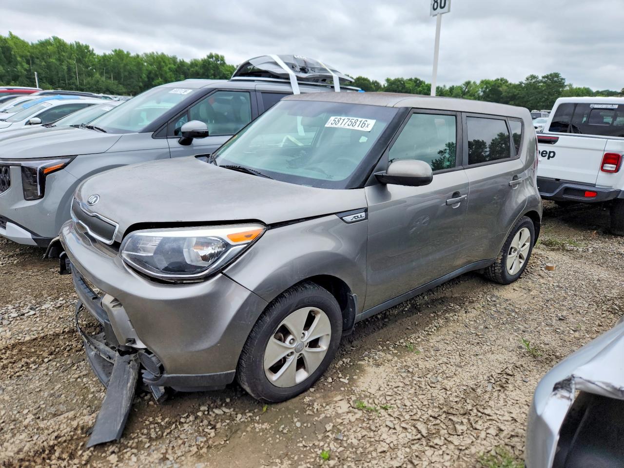 2016 Kia Soul, VIN KNDJN2A2XG7394206 — Front end