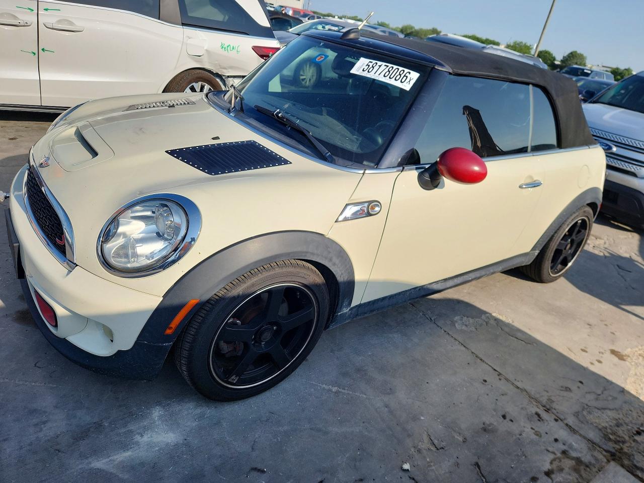 2014 MINI Convertible S, VIN WMWZP3C57ET298352 — Side