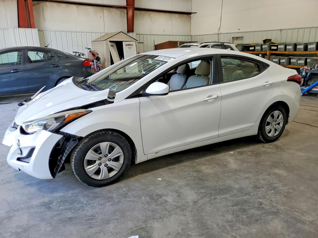 2016 Hyundai Elantra SE, VIN 5NPDH4AEXGH722262 — Front end
