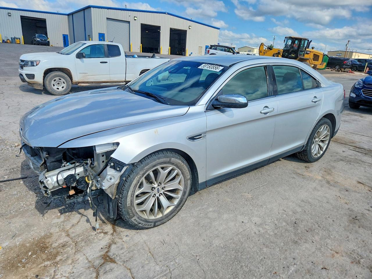 2018 Ford Taurus Limited, VIN 1FAHP2F88JG109490 — Перед