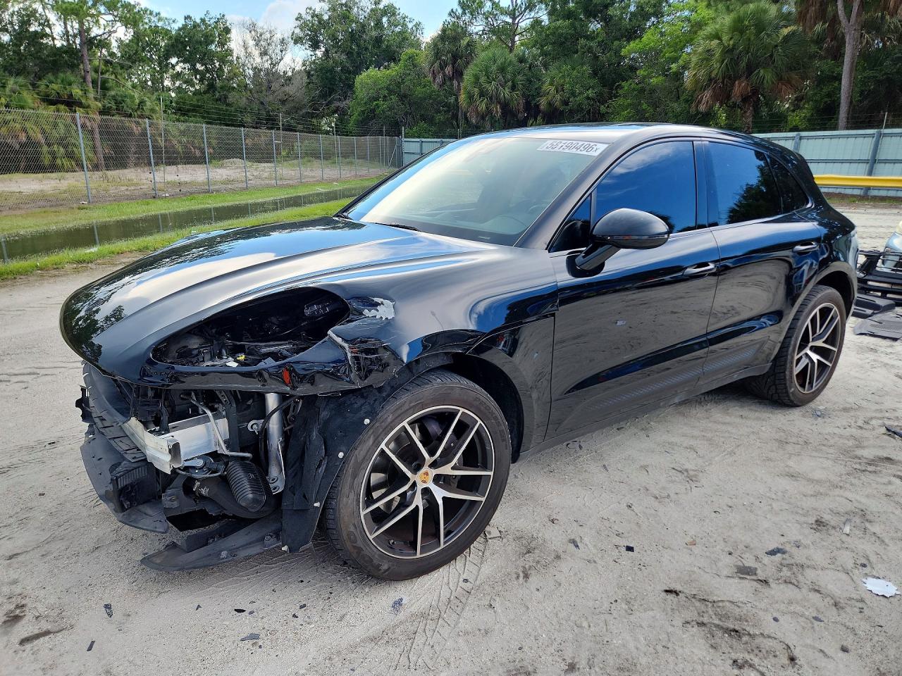 2022 Porsche Macan, VIN WP1AA2A53NLB03263 — Front end