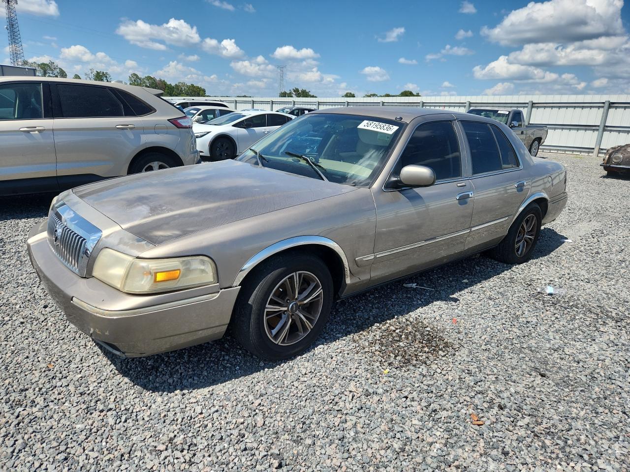 2006 Mercury Grand Marquis LS Premium, VIN 2MEFM75W66X645989 — Перед