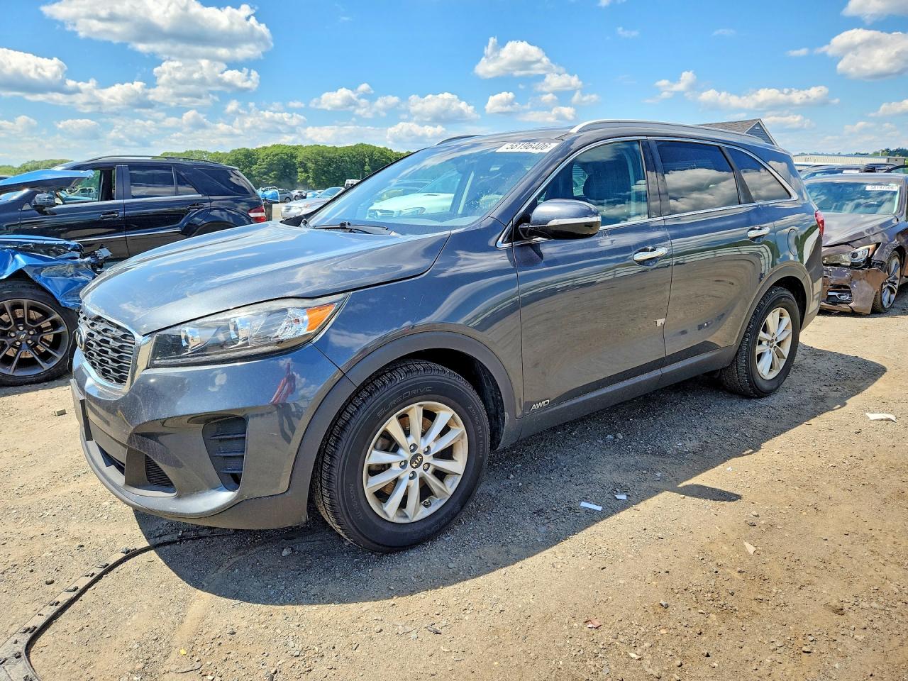 2019 Kia Sorento LX, VIN 5XYPGDA38KG602846 — Rear end