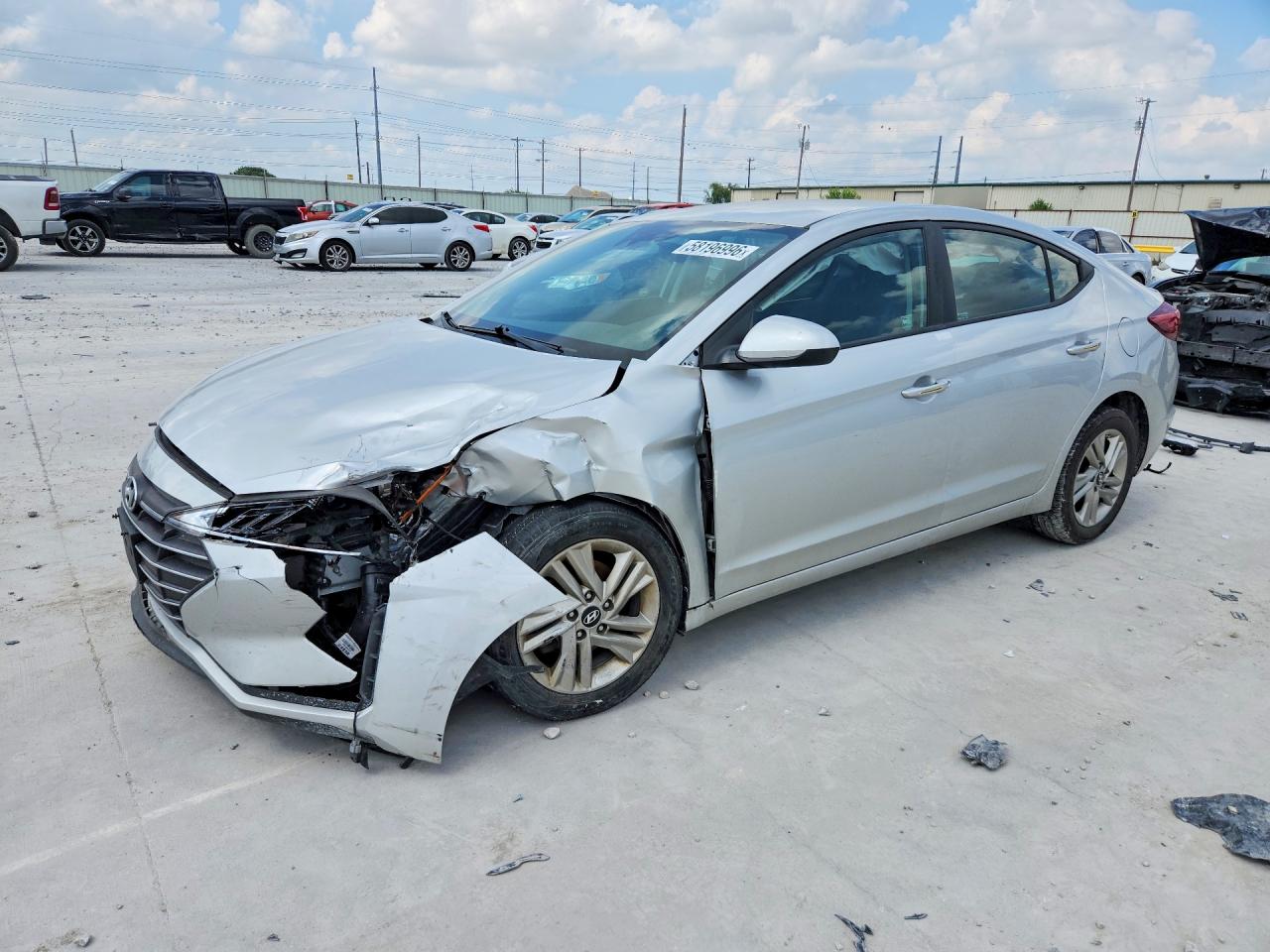 2019 Hyundai Elantra SEL, VIN 5NPD84LF2KH416185 — Front end