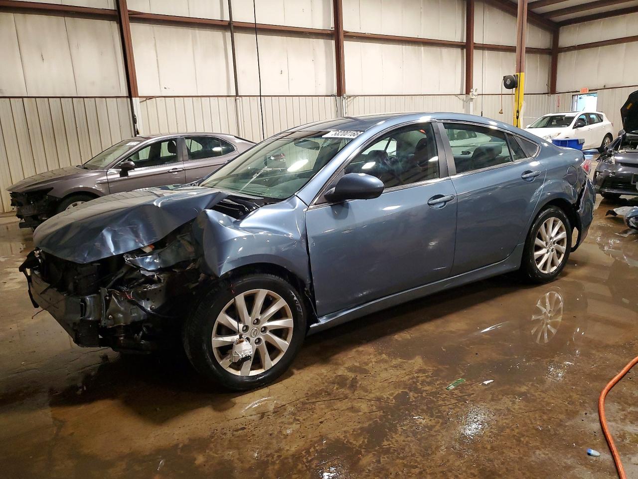2013 Mazda 6 i Touring, VIN 1YVHZ8DH8D5M02388 — Front end