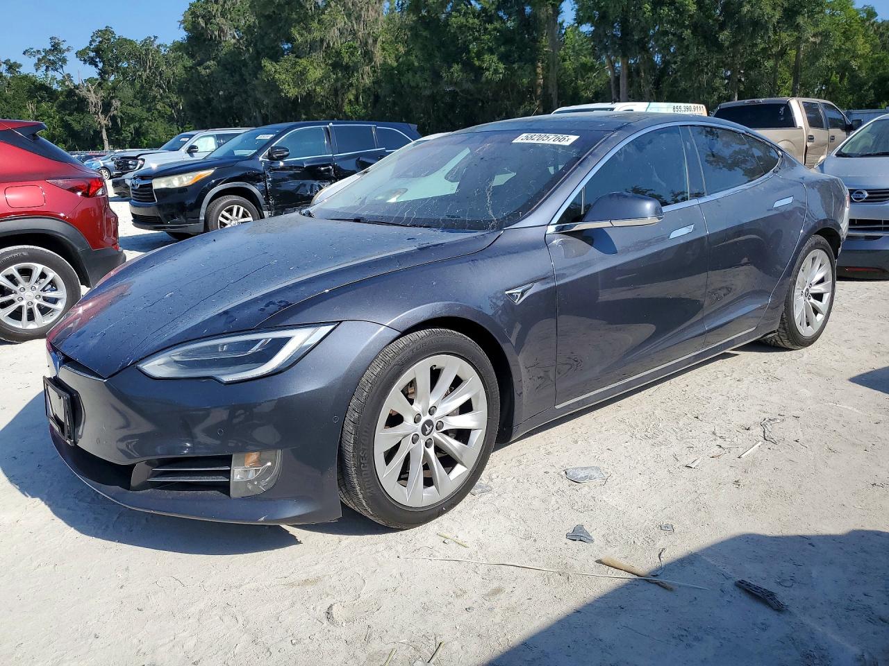 2017 Tesla Model S 100D, VIN 5YJSA1E21HF232447 — Зад