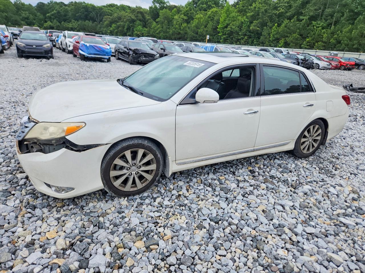 2011 Toyota Avalon Limited, VIN 4T1BK3DB9BU410139 — Front end