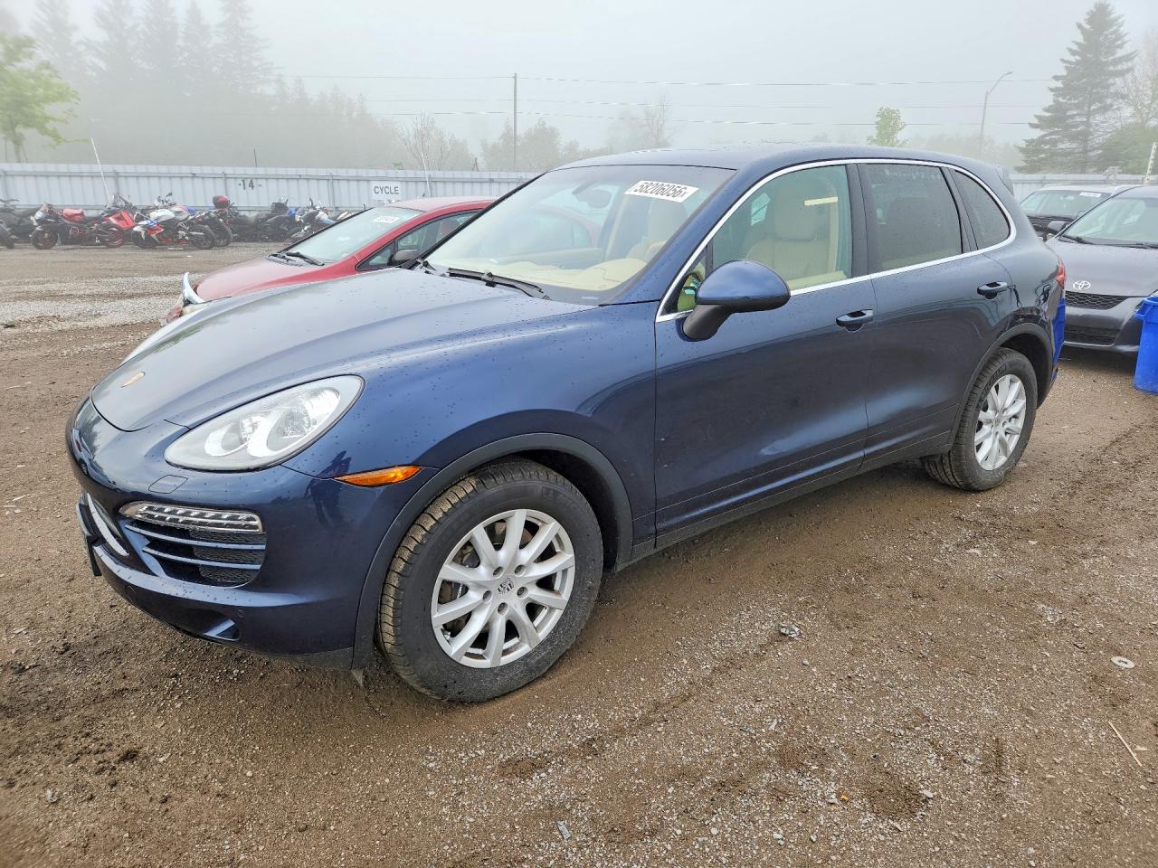 2013 Porsche Cayenne, VIN WP1AA2A27DLA10248 — Бок