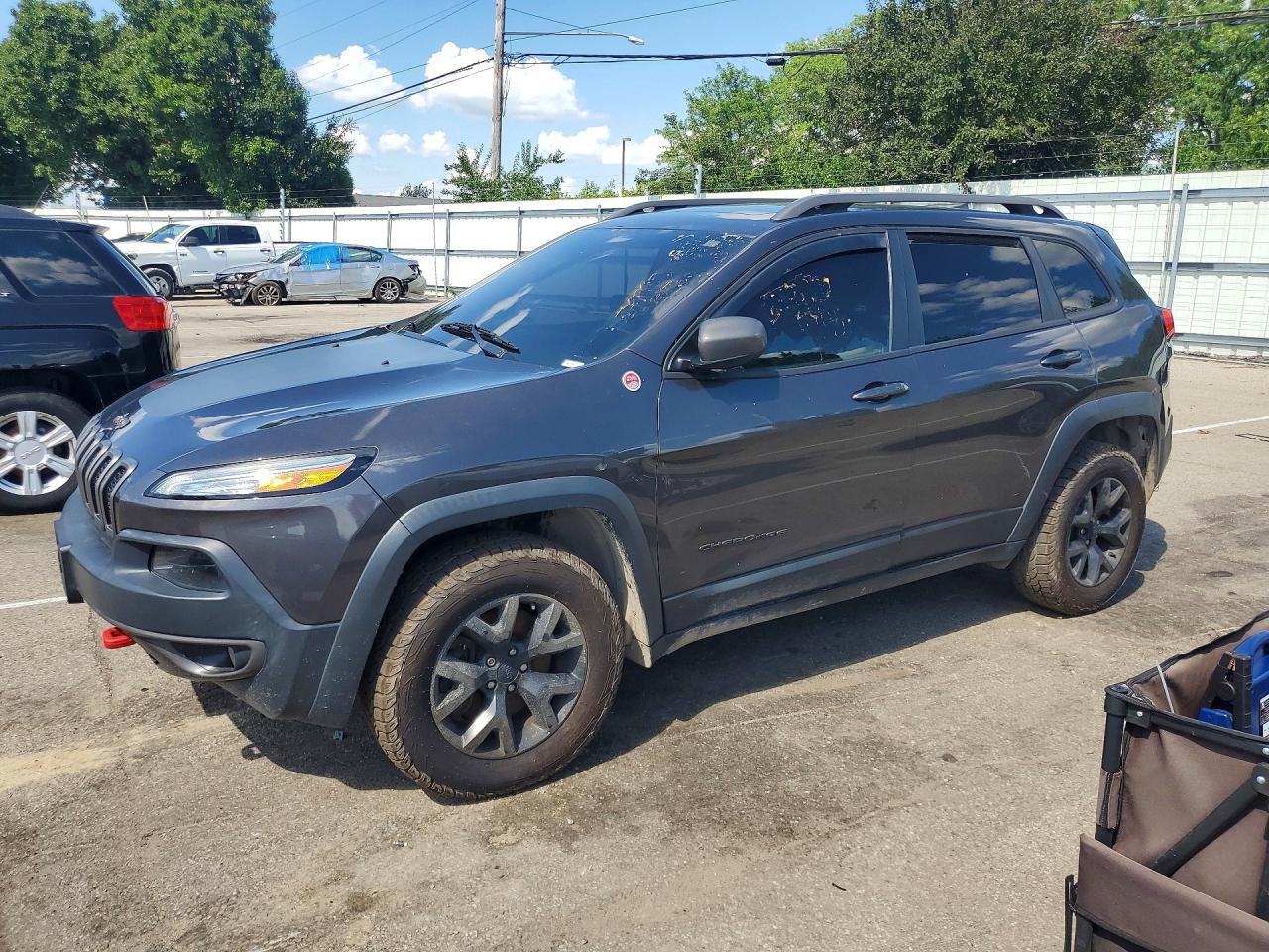 2016 Jeep Cherokee Trailhawk, VIN 1C4PJMBS0GW134869 — Normal wear