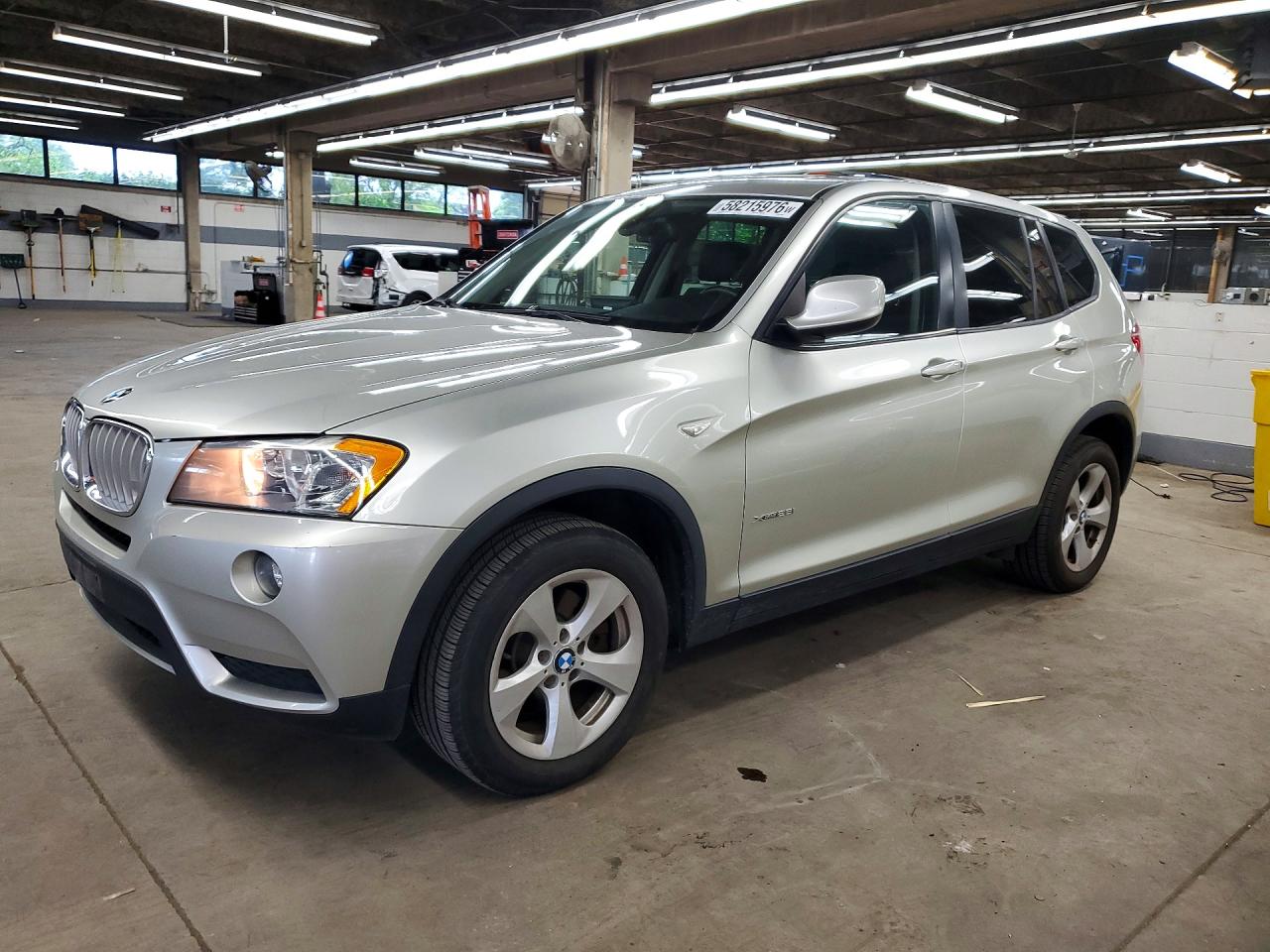 2012 BMW X3 28i, VIN 5UXWX5C5XCL723690 — Мелкие вмятины и царапины