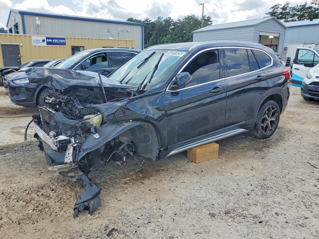 2016 BMW X1 xDrive28i, VIN WBXHT3C36G5F66183 — Front end