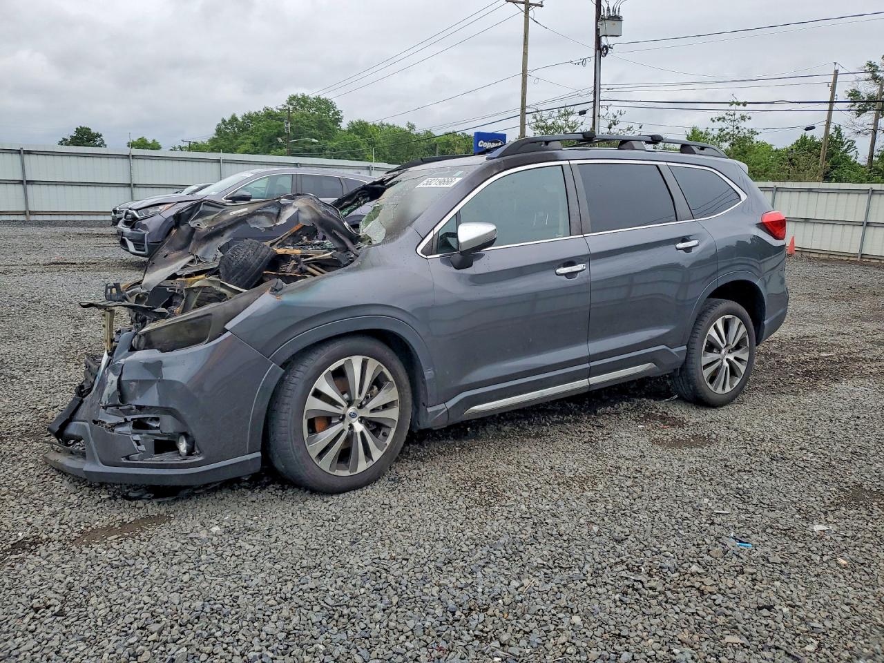 2020 Subaru Ascent Touring, VIN 4S4WMARD1L3432203 — Перед