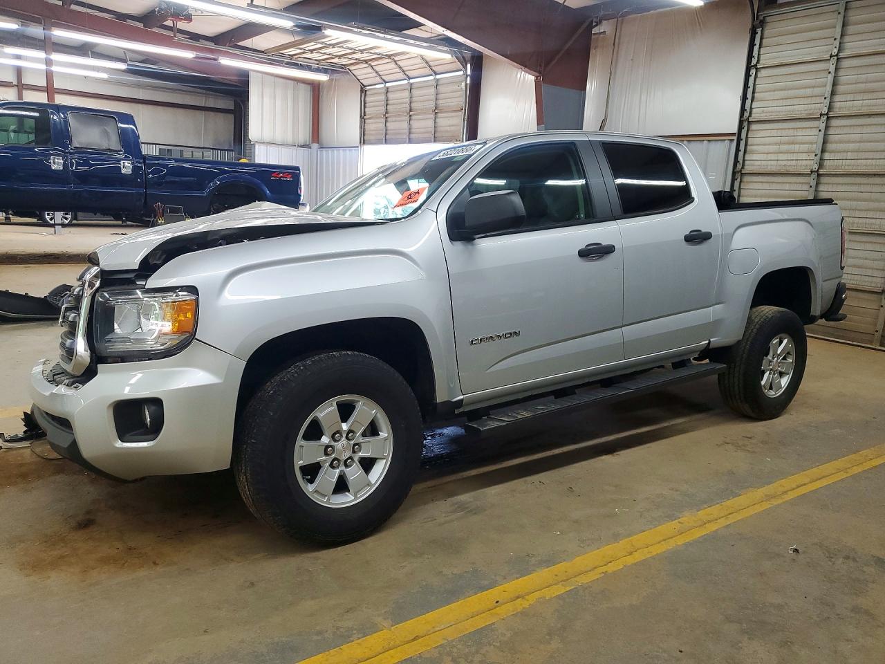 2020 GMC Canyon 2WD, VIN 1GTG5BEN6L1211590 — Front end