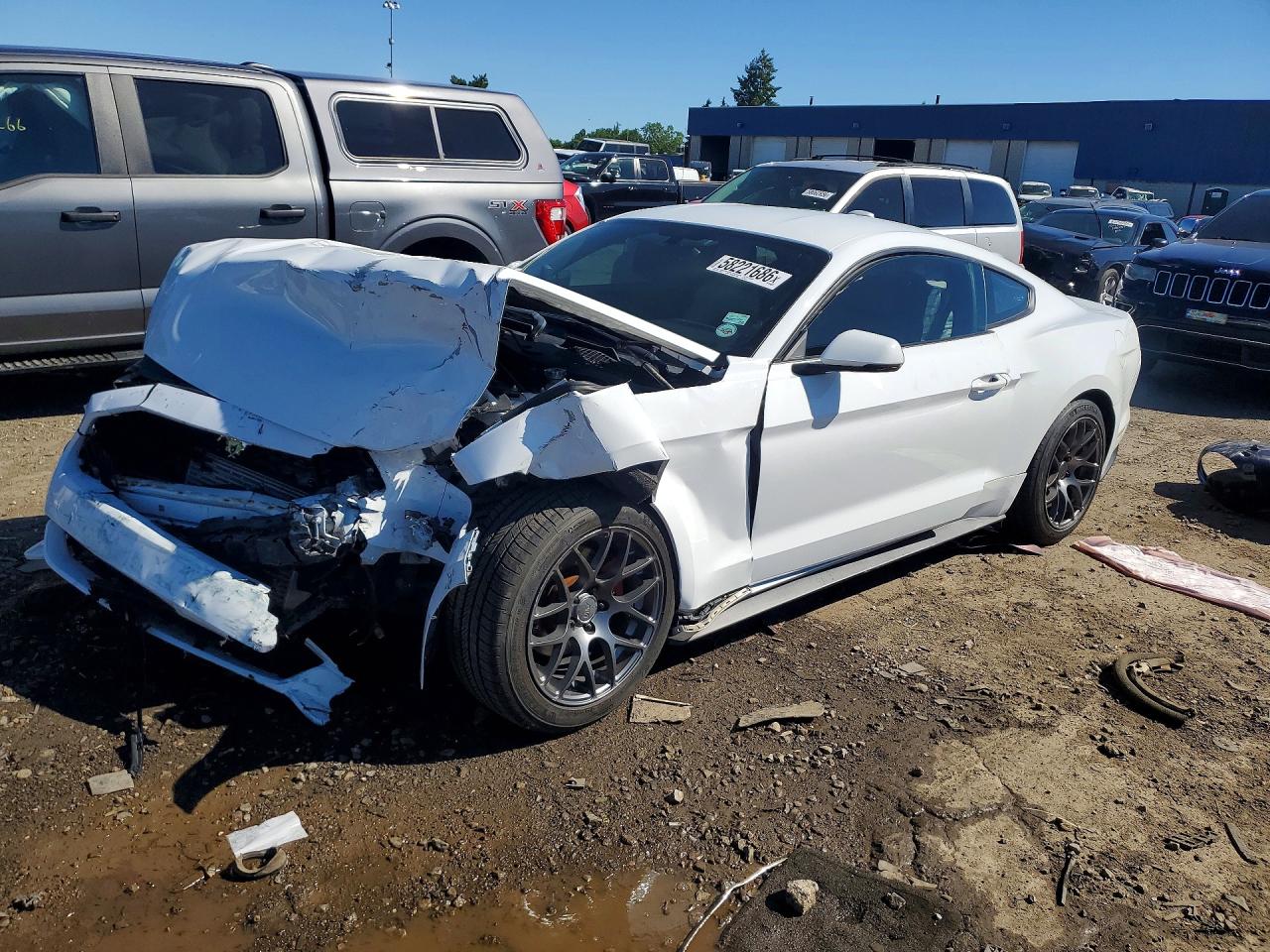 2015 Ford Mustang EcoBoost, VIN 1FA6P8TH8F5362195 — Front end