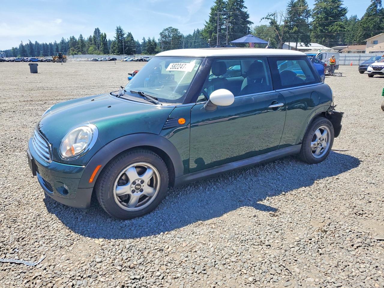 2010 MINI Hardtop, VIN WMWMF3C50ATZ25237 — Rear end