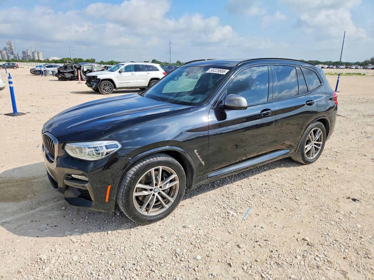 2018 BMW X3 M40i, VIN 5UXTS3C56J0Y99026 — Мелкие вмятины и царапины