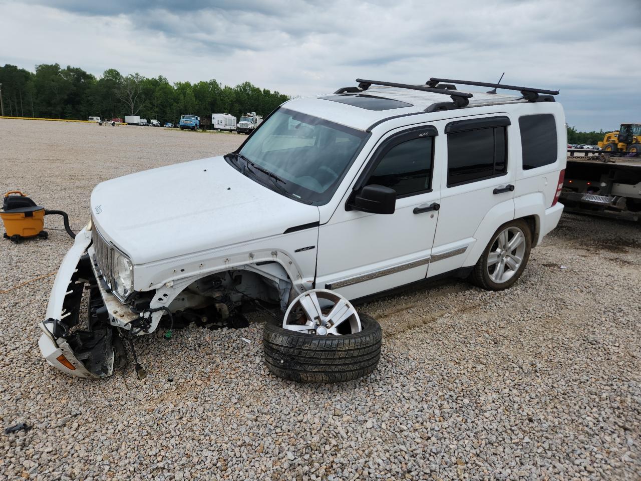 2012 Jeep Liberty Limited Jet, VIN 1C4PJMFK8CW162584 — Frame damage