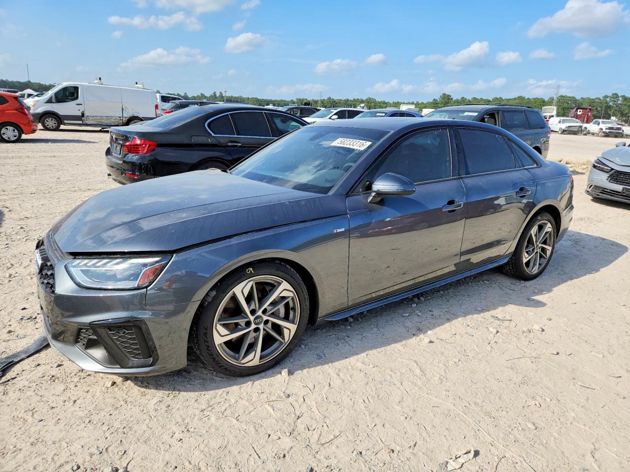 2021 Audi A4 S line Premium Plus, VIN WAUEAAF41MN006303 — Перед