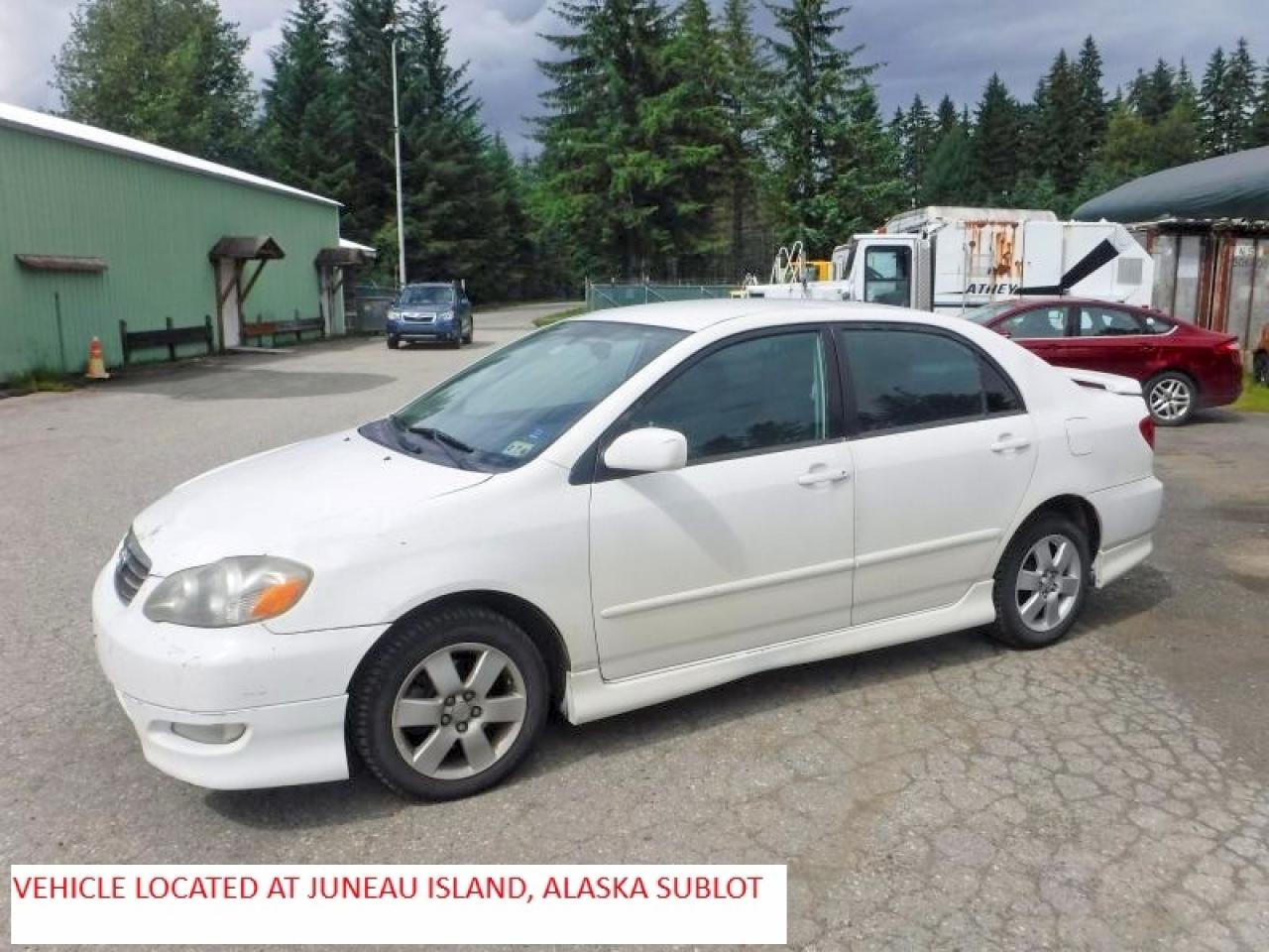 2008 Toyota Corolla CE, VIN 1NXBR32E98Z025990 — Minor dents and scratches