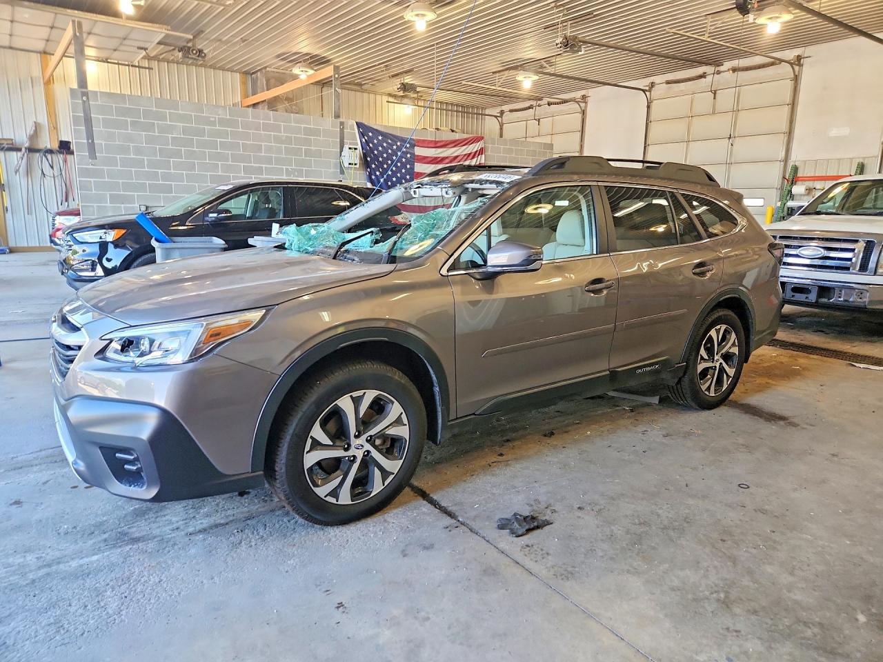 2021 Subaru Outback Limited XT, VIN 4S4BTGND1M3178472 — Град