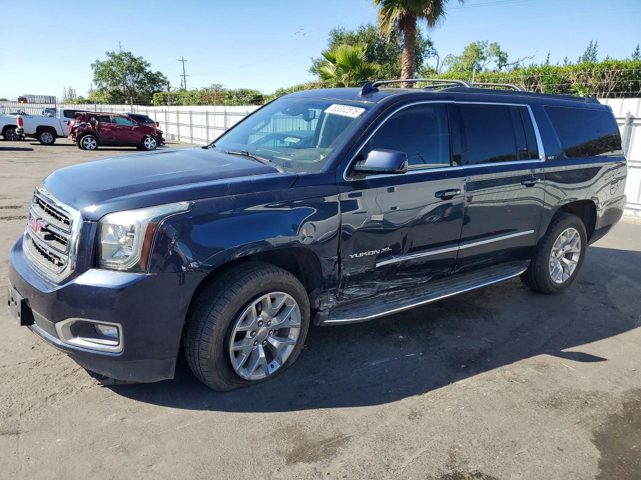 2017 GMC Yukon XL SLT, VIN 1GKS2GKC7HR226115 — Side