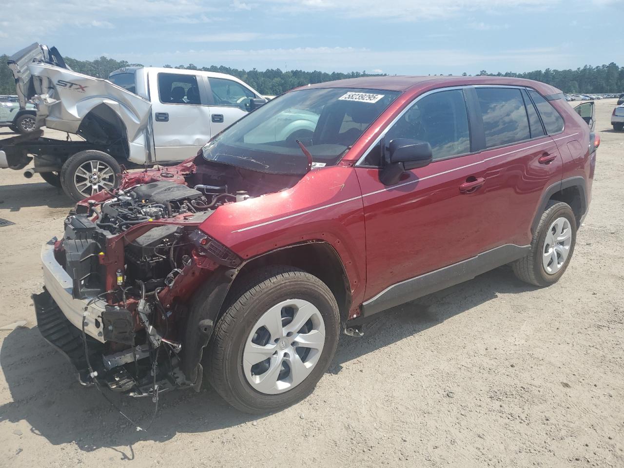 2024 Toyota RAV4 LE, VIN 2T3H1RFV1RW341763 — Фото с аукциона