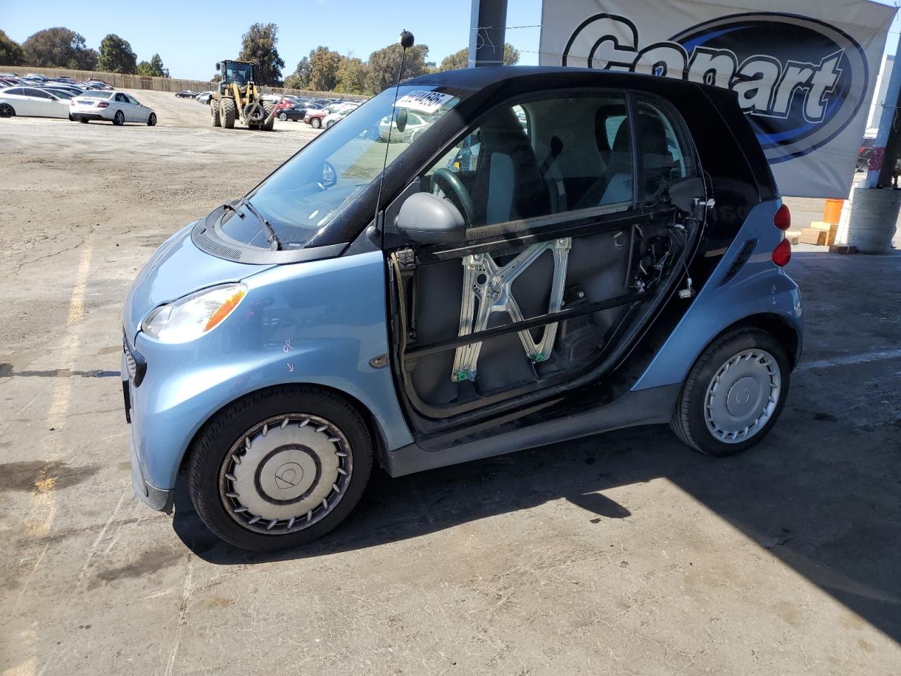 2014 Smart fortwo Pure, VIN WMEEJ3BA6EK783848 — Side