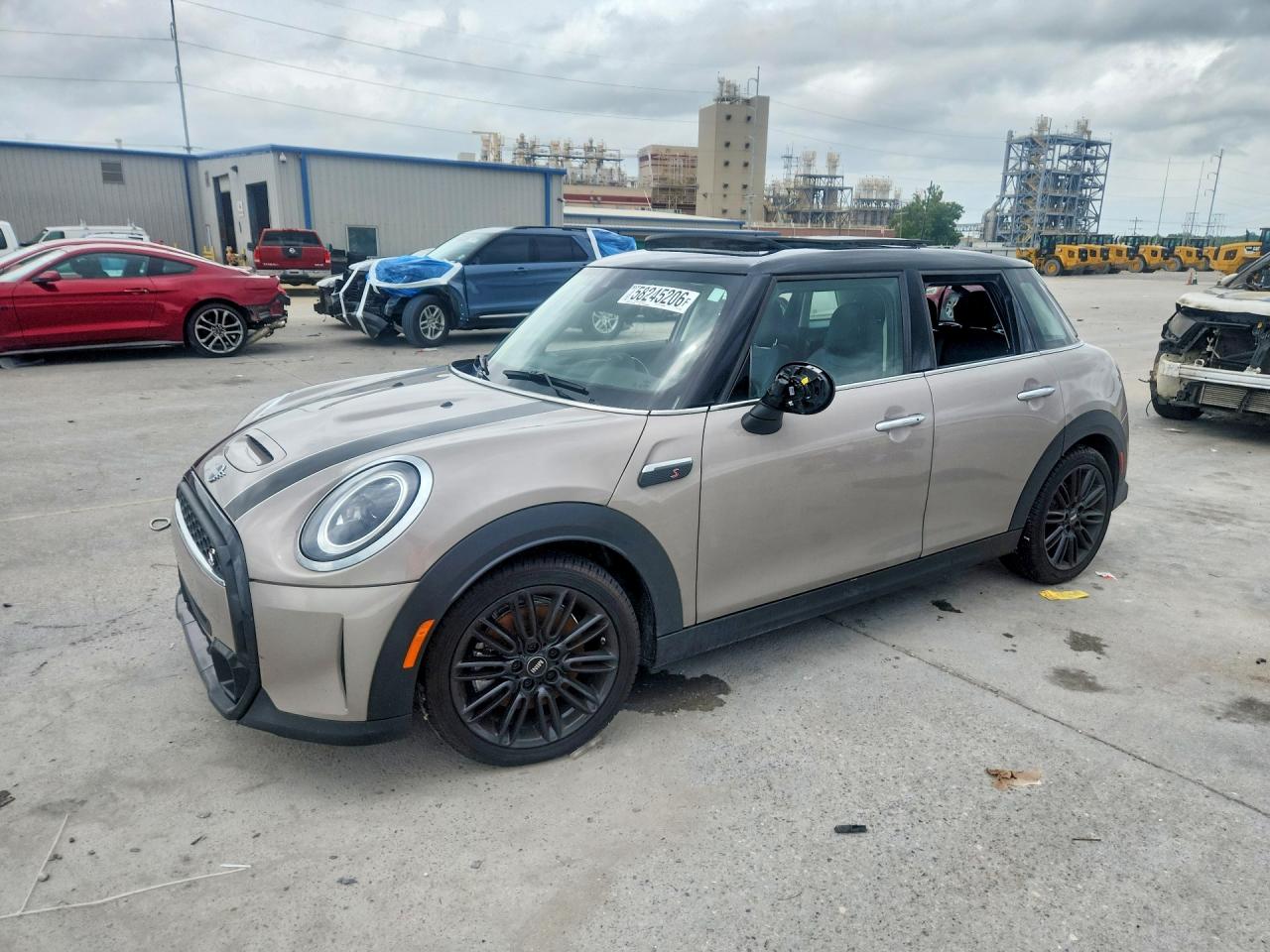 2022 MINI Hardtop 4 Door Cooper S, VIN WMW53DK06N2P57480 — Water / flood