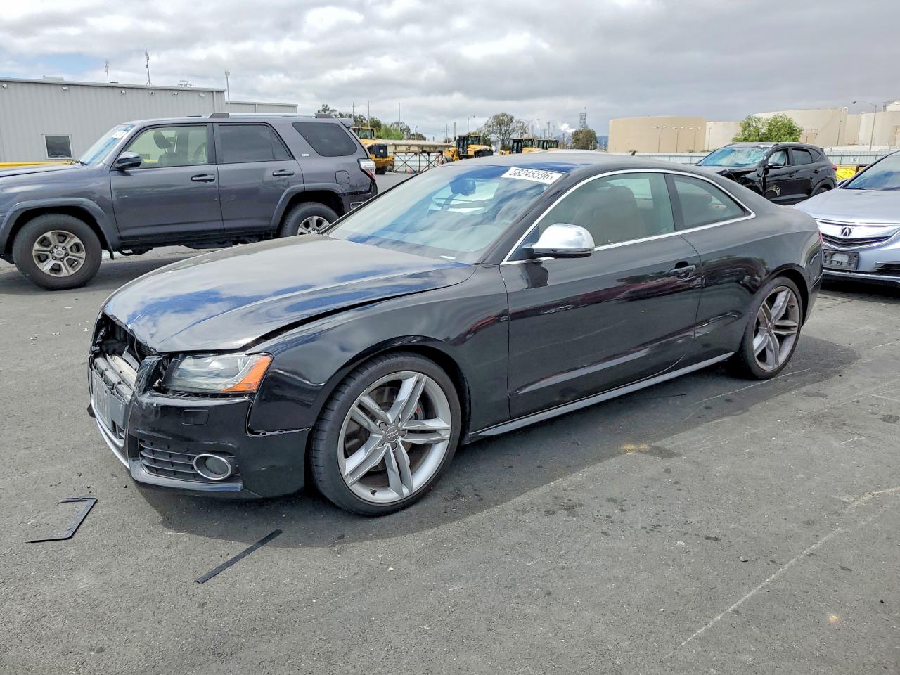 2009 Audi S5, VIN WAURV78TX9A046875 — Перед