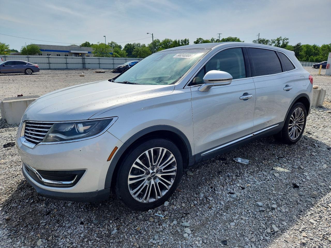 2016 Lincoln MKX Reserve, VIN 2LMTJ6LR6GBL88397 — Side