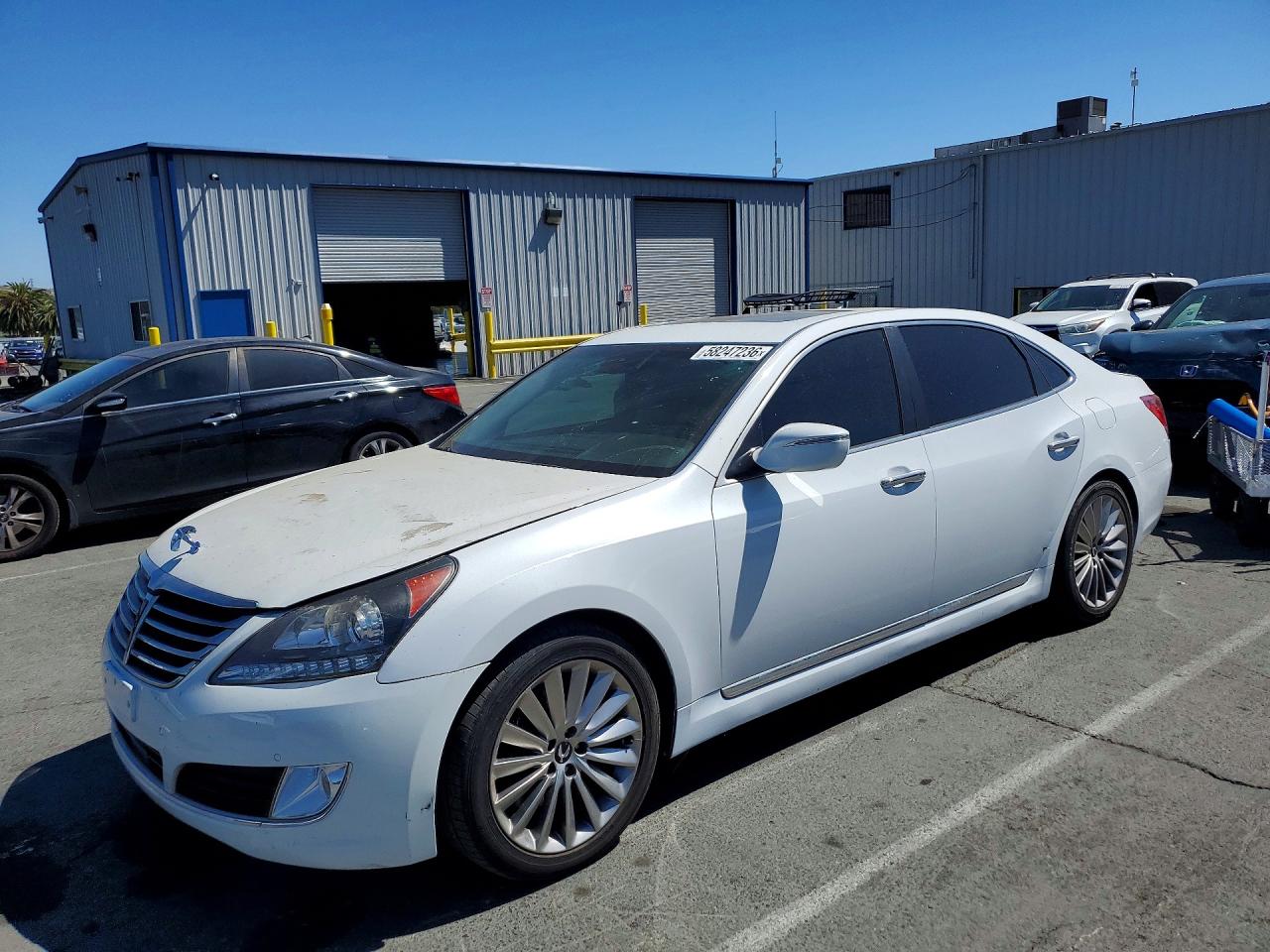 2015 Hyundai Equus Signature, VIN KMHGH4JH0FU098561 — Minor dents and scratches