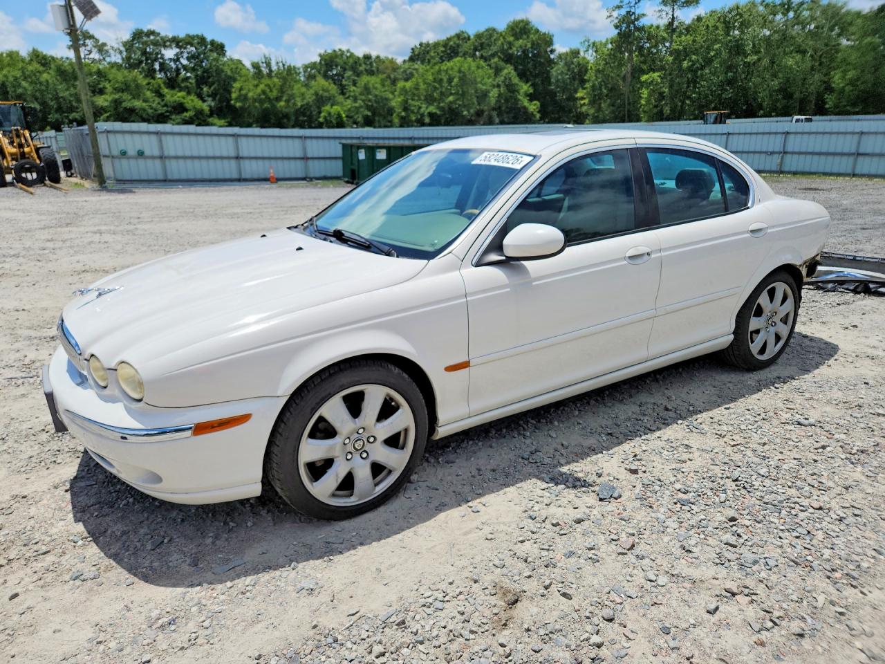 2004 Jaguar X-Type, VIN SAJEA51C84WD77899 — Rear end
