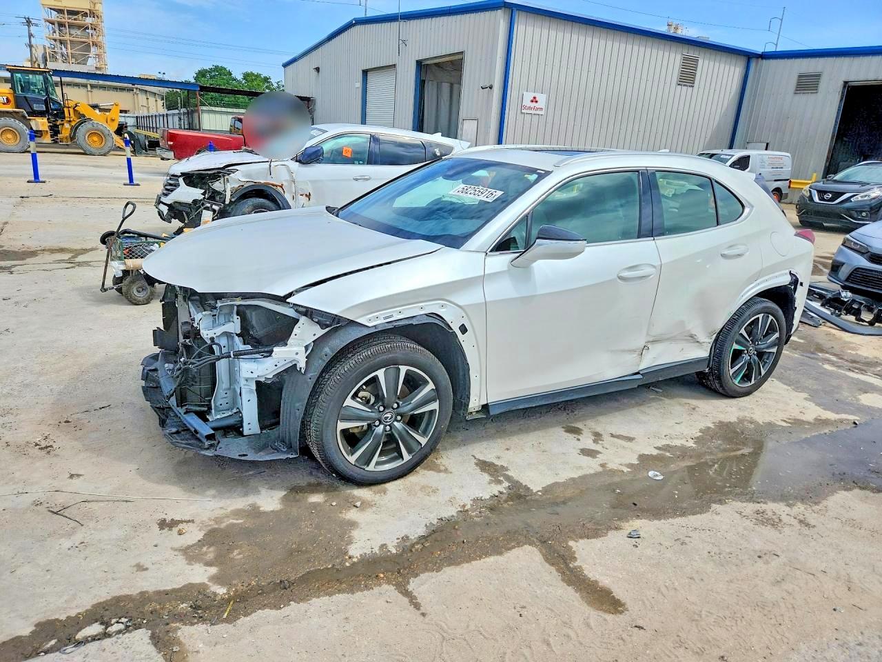 2024 Lexus UX 250h, VIN JTHX6JBH1R2189389 — Front end