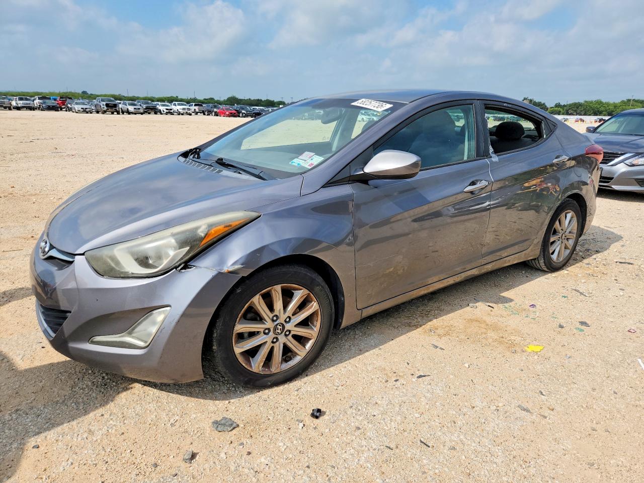 2014 Hyundai Elantra SE, VIN 5NPDH4AE4EH488052 — Side