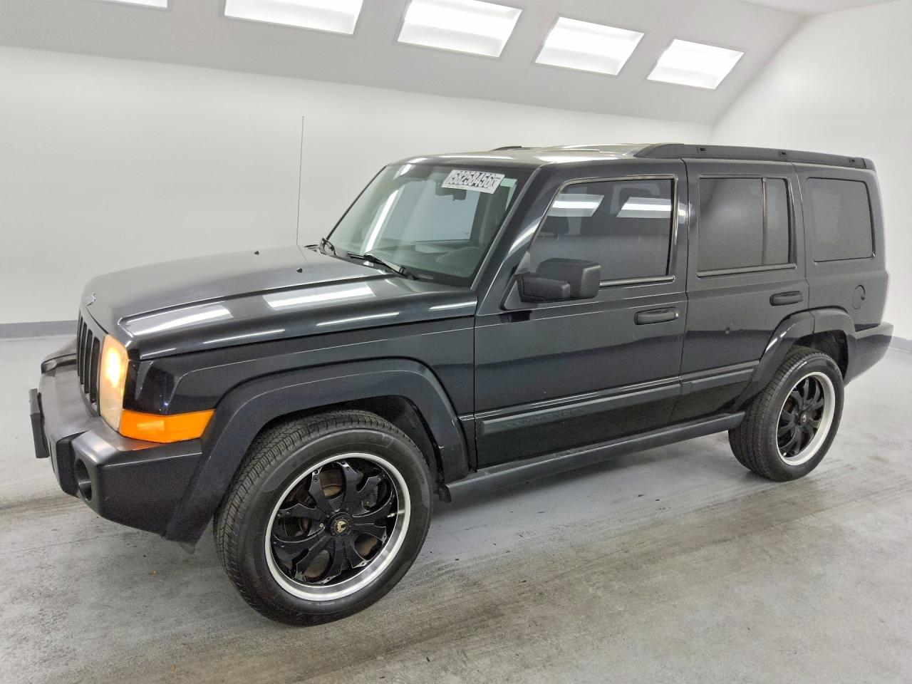 2006 Jeep Commander, VIN 1J8HH48K96C130013 — Minor dents and scratches