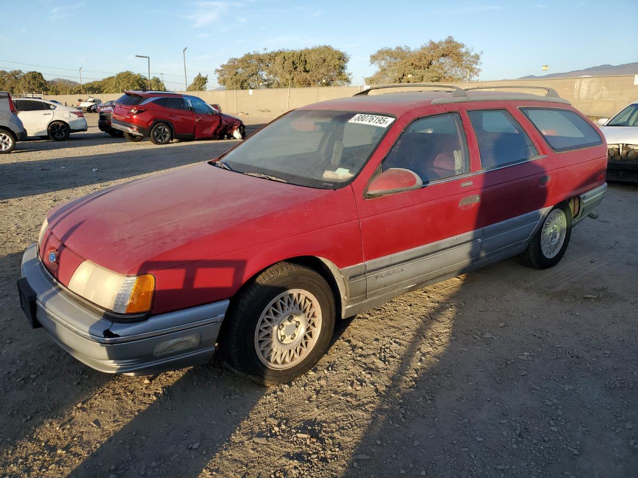 1990 Ford Taurus, VIN 1FACP5840LG228286 — Мелкие вмятины и царапины