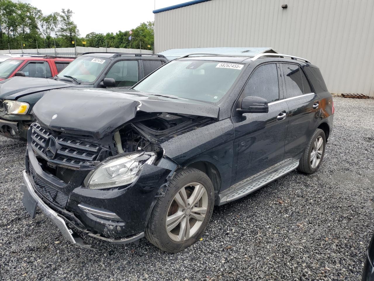 2015 Mercedes-Benz M 250, VIN 4JGDA0EB2FA469002 — Front end